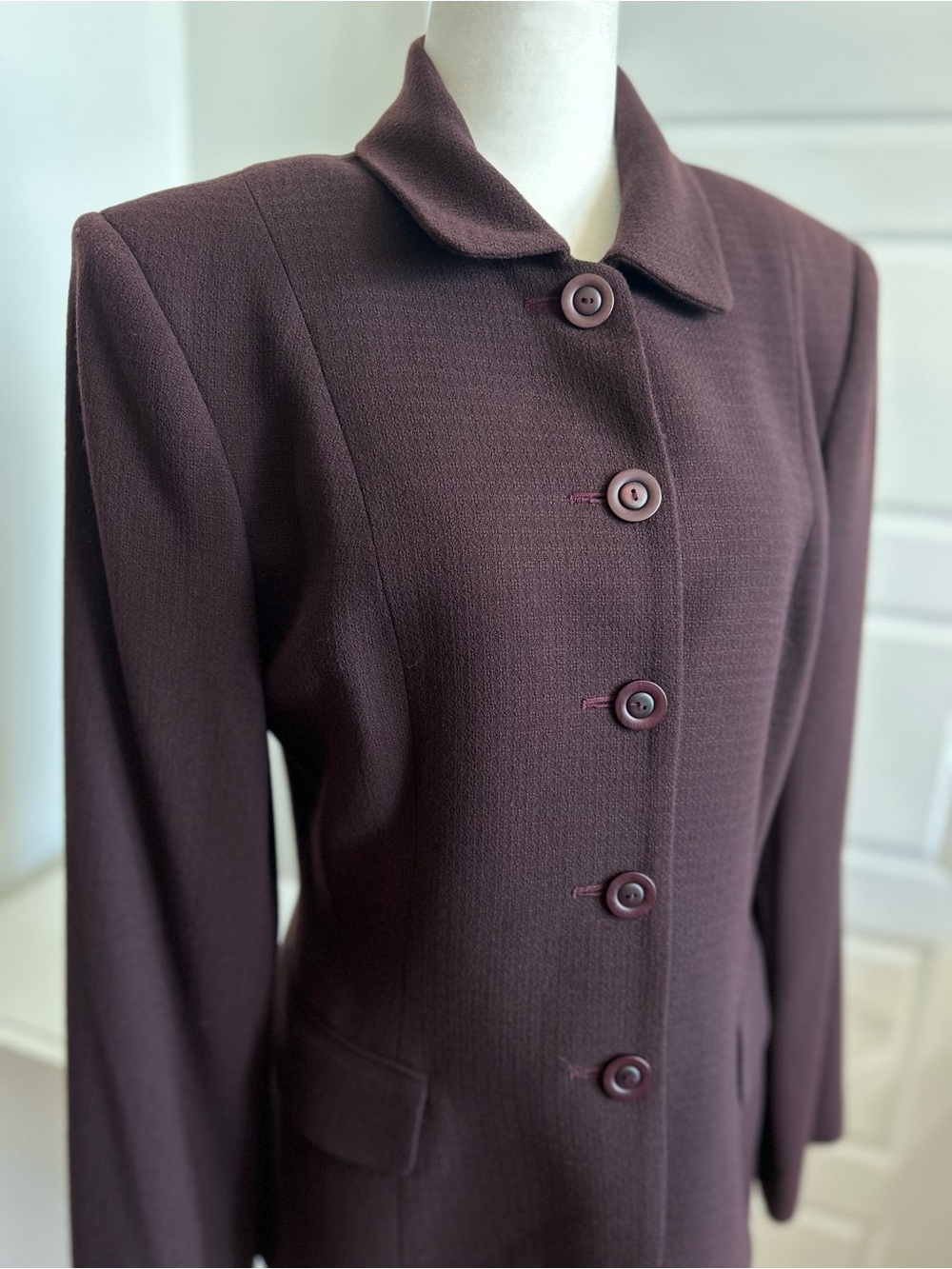 Holt Renfrew Collection 100% Virgin Wool Burgundy Blazer Jacket in Excellent Con